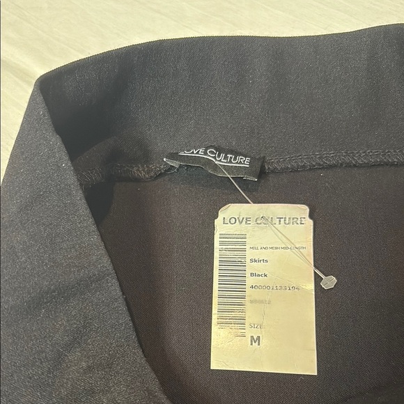 Love Culture Black Pencil Pull On Skirt with Transparent Bands - Picture 5 of 7